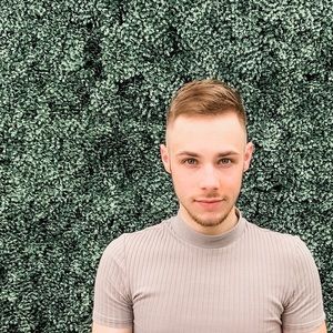 Meet your Posher, Cameron